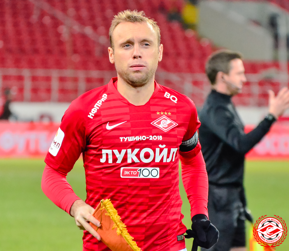 Глушаков где играет сейчас