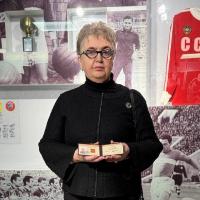 Дочери Никиты Симоняна передали золотую медаль Героя Труда России