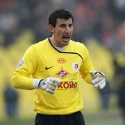 Красно-белые не будут менять основного голкипера Красно-белые не будут менять основного голкипера