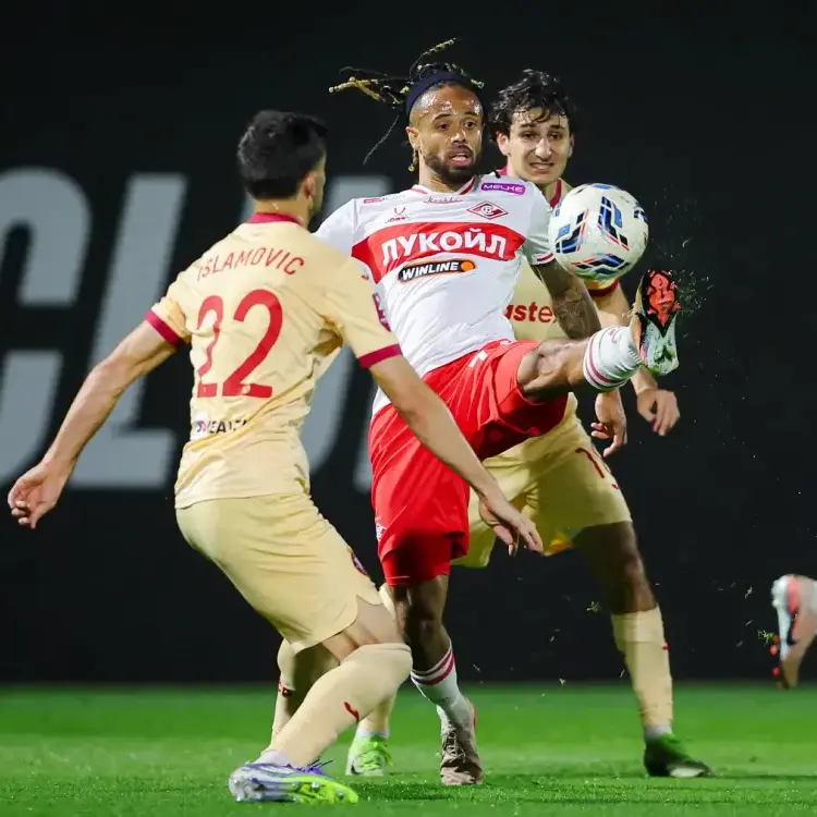 Саусь не впечатлил, Денисова быстро продлили. Что нового в «Спартаке»