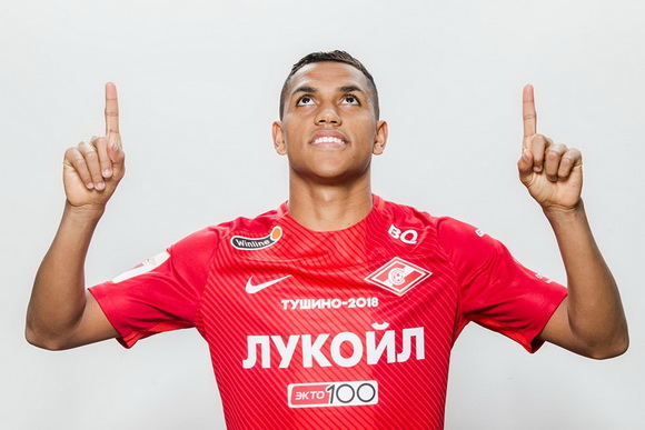 Тите: Педро Роша забивает отличные голы, а Ари не на том уровне в данный момент Тите: Педро Роша забивает отличные голы, а Ари не на том уровне в данный момент