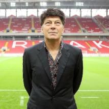Легендарному Ринату Дасаеву — 68!
