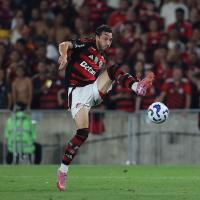 Защитник Винья, интересовавший «Спартак», переходит из «Фламенго» в «Ривер Плейт» — Конур